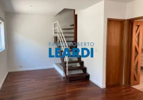 Foto 1 de Casa de Condomínio com 3 Quartos à venda, 122m² em Vila Madalena, São Paulo