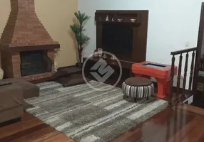 Foto 1 de Casa com 3 Quartos à venda, 637m² em Fazendinha, Teresópolis