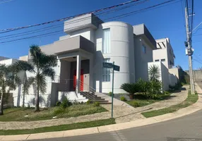 Foto 1 de Casa de Condomínio com 5 Quartos à venda, 266m² em Swiss Park, Campinas