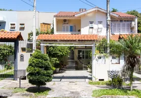 Foto 1 de Casa com 3 Quartos à venda, 154m² em Guarujá, Porto Alegre
