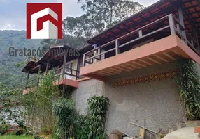 Foto 1 de Casa com 3 Quartos à venda, 227m² em Retiro, Petrópolis