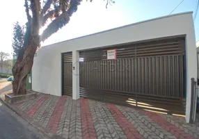 Foto 1 de Casa com 3 Quartos para alugar, 180m² em Centro, Americana