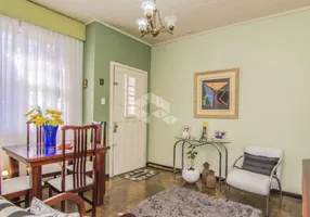 Foto 1 de Casa com 2 Quartos à venda, 90m² em Navegantes, Porto Alegre
