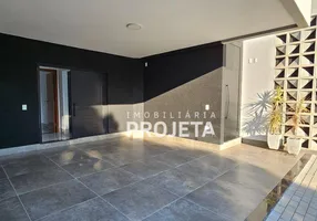 Foto 1 de Casa de Condomínio com 3 Quartos à venda, 170m² em Centro, Álvares Machado