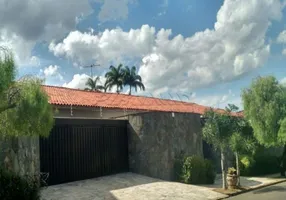 Foto 1 de Casa com 4 Quartos para alugar, 391m² em Jardim São Luiz, Ribeirão Preto