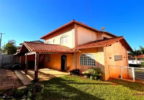 Foto 1 de Casa de Condomínio com 3 Quartos à venda, 420m² em Lago Sul, Brasília