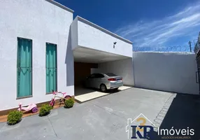 Foto 1 de Casa com 3 Quartos à venda, 170m² em Residencial Canada, Goiânia