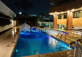 Foto 1 de Apartamento com 3 Quartos à venda, 220m² em Meireles, Fortaleza