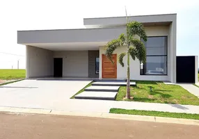 Foto 1 de Casa de Condomínio com 3 Quartos à venda, 250m² em , Analândia