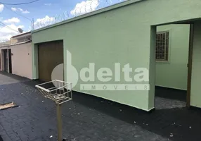 Foto 1 de Casa com 4 Quartos para alugar, 140m² em Martins, Uberlândia