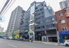 Foto 1 de Kitnet com 1 Quarto à venda, 35m² em Centro, Curitiba