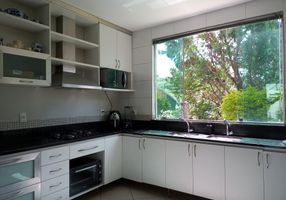 Foto 1 de Casa com 6 Quartos à venda, 300m² em Estoril, Belo Horizonte