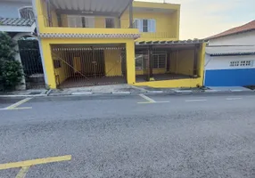 Foto 1 de Casa com 4 Quartos à venda, 200m² em Vila Caldas, Carapicuíba