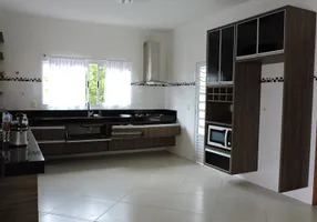 Foto 1 de Casa de Condomínio com 3 Quartos para alugar, 400m² em Condomínio Residencial Mirante do Vale, Jacareí
