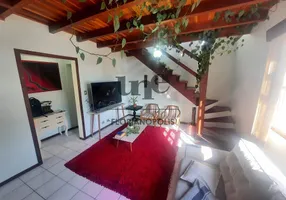 Foto 1 de Casa com 3 Quartos à venda, 150m² em Carianos, Florianópolis