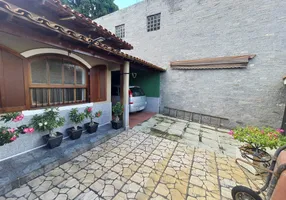 Foto 1 de Casa com 2 Quartos à venda, 80m² em Santo Elias, Mesquita