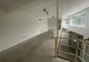 Foto 1 de Ponto Comercial para alugar, 91m² em Jardim Itú Sabará, Porto Alegre