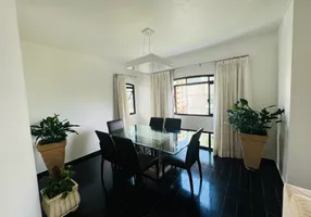 Foto 1 de Apartamento com 3 Quartos à venda, 136m² em Enseada, Guarujá