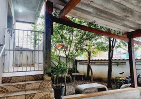 Foto 1 de Sobrado com 3 Quartos à venda, 154m² em Jardim Flor da Montanha, Guarulhos
