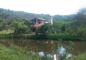 Foto 1 de Fazenda/Sítio com 3 Quartos à venda, 270000m² em Teofilo Cunha, Japeri