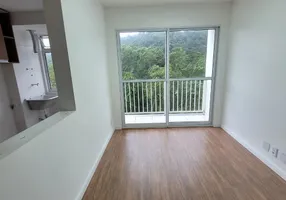 Foto 1 de Apartamento com 2 Quartos para alugar, 56m² em Nogueira, Petrópolis