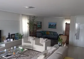 Foto 1 de Apartamento com 4 Quartos à venda, 250m² em Graças, Recife