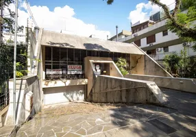 Foto 1 de Casa com 3 Quartos à venda, 388m² em Auxiliadora, Porto Alegre