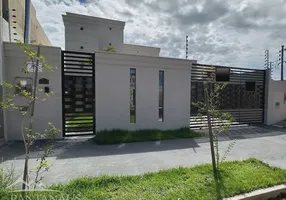 Foto 1 de Casa com 3 Quartos à venda, 105m² em Centro, Bombinhas
