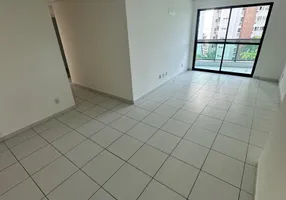 Foto 1 de Apartamento com 3 Quartos para alugar, 105m² em Torre, Recife