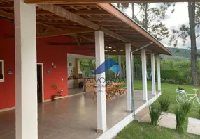 Foto 1 de Fazenda/Sítio com 3 Quartos para alugar, 230m² em Chacara Itapoa, Jacareí