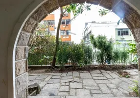 Foto 1 de Casa com 4 Quartos à venda, 518m² em Jardim Botânico, Rio de Janeiro