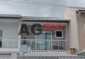 Foto 1 de Casa com 2 Quartos à venda, 83m² em Jardim Sulacap, Rio de Janeiro