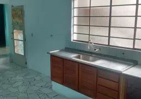 Foto 1 de Casa com 5 Quartos à venda, 127m² em Parque São Rafael, São Paulo