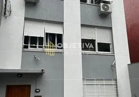 Foto 1 de Kitnet à venda, 31m² em Petrópolis, Porto Alegre