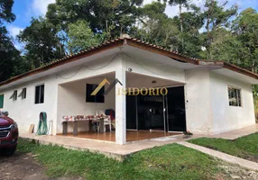 Foto 1 de Fazenda/Sítio com 6 Quartos à venda, 200m² em Centro, Mandirituba