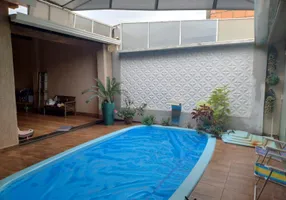 Foto 1 de Casa com 3 Quartos à venda, 150m² em Jardim Sucupira, Uberlândia