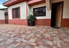 Foto 1 de Casa com 3 Quartos à venda, 130m² em Vila Rezende, Taubaté