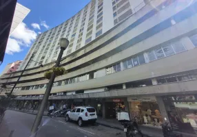Foto 1 de Apartamento com 1 Quarto para alugar, 60m² em Centro, Petrópolis
