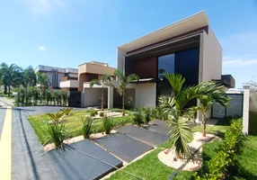 Foto 1 de Casa de Condomínio com 4 Quartos à venda, 564m² em Condomínio do Lago, Goiânia