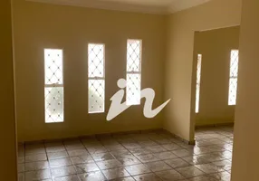 Foto 1 de Casa com 4 Quartos à venda, 250m² em Santa Mônica, Uberlândia