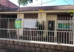 Foto 1 de Casa com 2 Quartos à venda, 112m² em Santa Maria Goretti, Porto Alegre