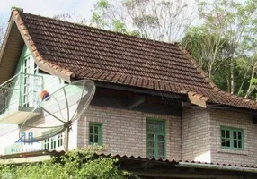 Foto 1 de Casa com 3 Quartos para venda ou aluguel, 120m² em Sambaqui, Florianópolis