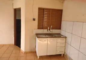 Foto 1 de Sobrado com 4 Quartos à venda, 300m² em Parque dos Servidores, Ribeirão Preto