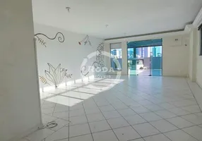 Foto 1 de Sala Comercial para alugar, 200m² em Ponta da Praia, Santos