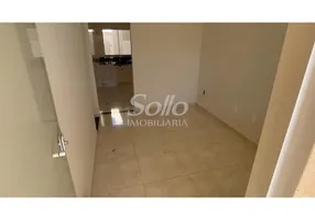 Foto 1 de Casa com 2 Quartos à venda, 77m² em Granada, Uberlândia