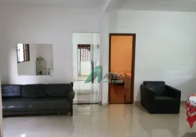 Foto 1 de Casa com 3 Quartos à venda, 200m² em Centro, Capim Branco