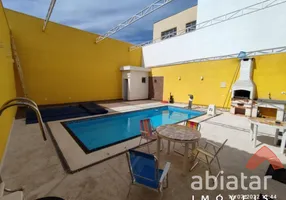 Foto 1 de Casa com 3 Quartos à venda, 220m² em Jardim Pedro Gonçalves, Taboão da Serra
