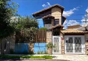 Foto 1 de Sobrado com 3 Quartos à venda, 226m² em Jardim Alvorada, Santo André