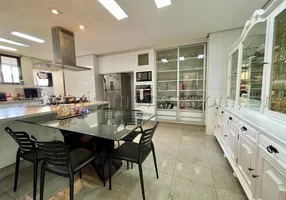 Foto 1 de Apartamento com 4 Quartos à venda, 310m² em Setor Bueno, Goiânia