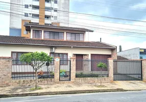 Foto 1 de Sobrado com 4 Quartos à venda, 240m² em Costa E Silva, Joinville